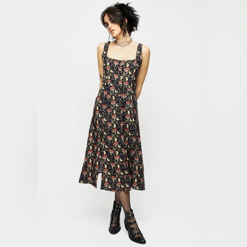 MSRP $74 EUC US 6 DISTURBIA Dreamfast Mushroom Moon Print Square Neck Midi Dress